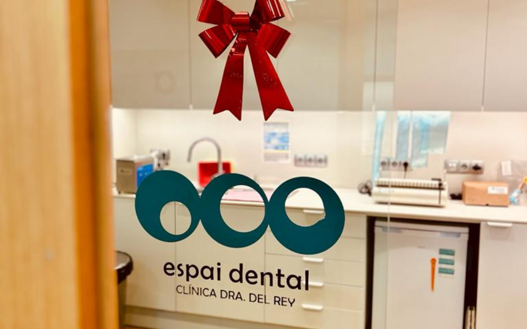 5 Consejos para Cuidar tus Dientes Durante las Fiestas de NAVIDAD